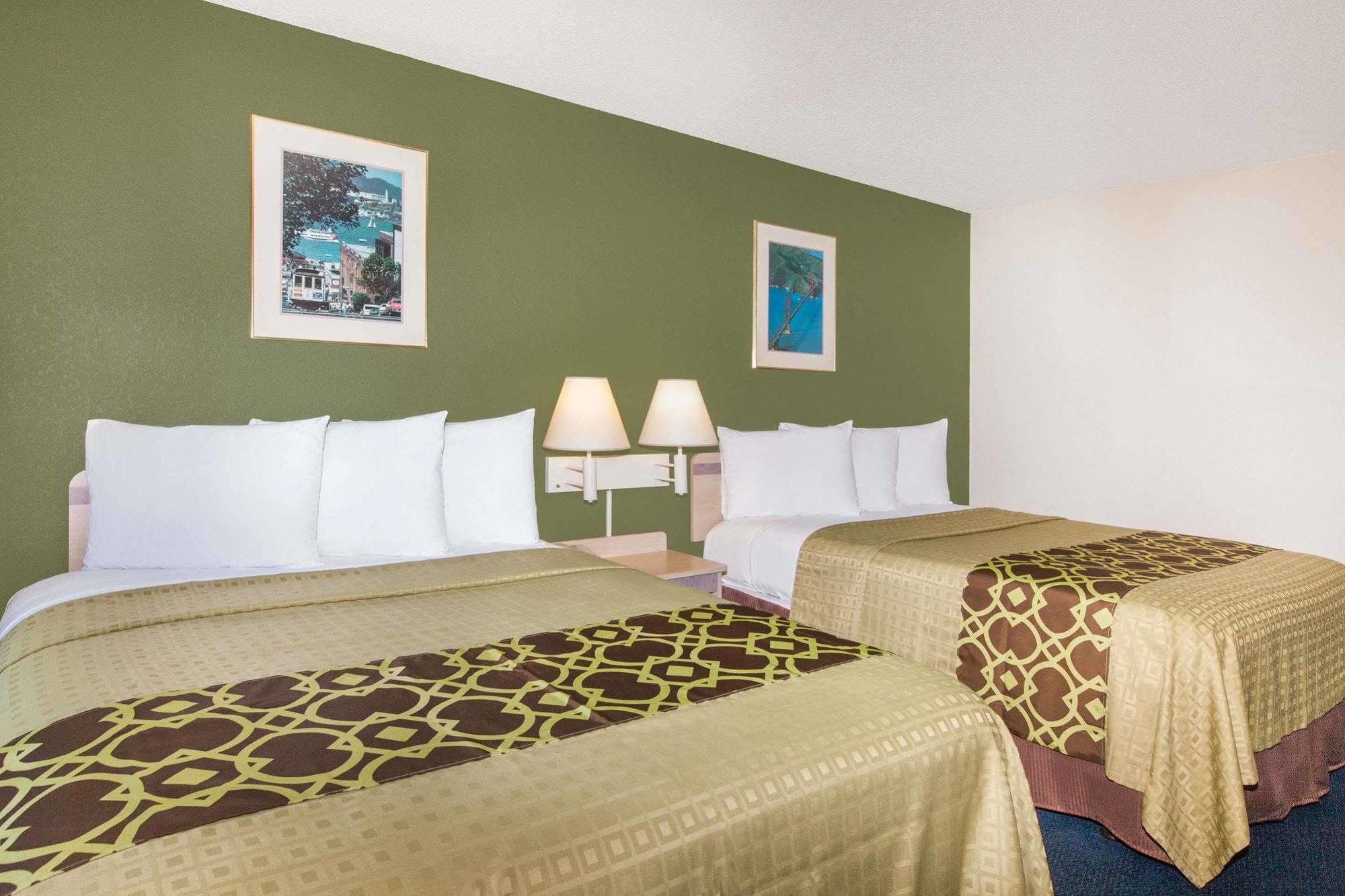 Travelodge By Wyndham Los Banos Ca Exteriér fotografie